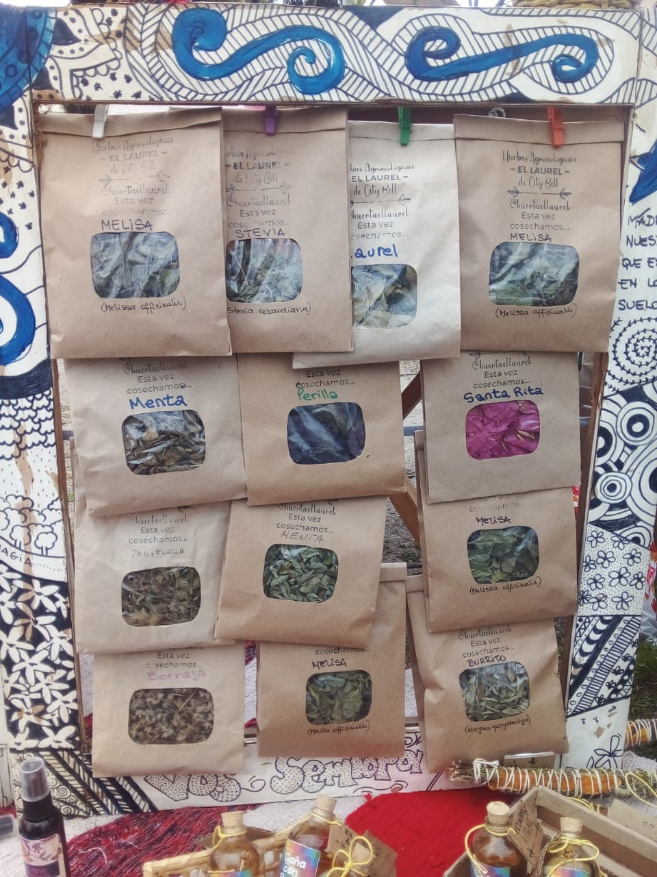 Huerta El Laurel - Hierbas aromáticas agroecológicas en City Bell | Calle 464 entre 19 y 21